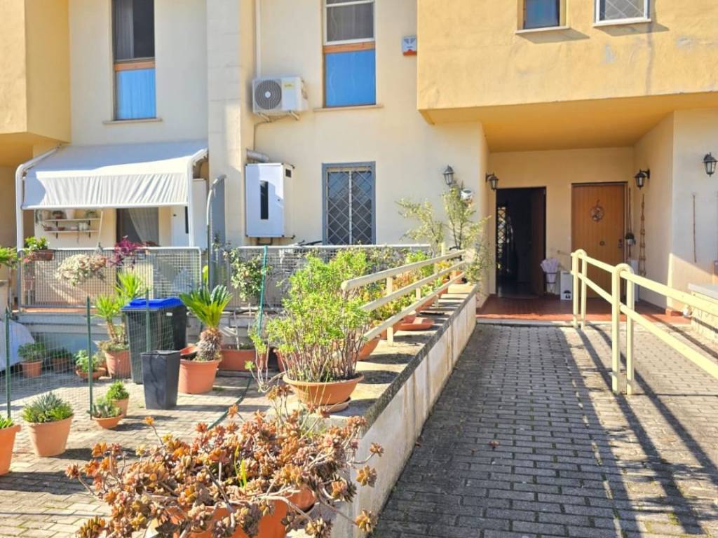 Villetta a schiera a Nettuno in Via Capranica, 37 - Foto 3
