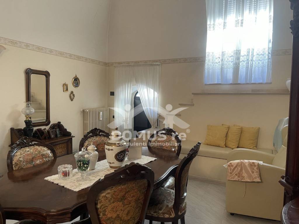 Casa indipendente a Andria in Via Gabriele Manthonè - Foto 3