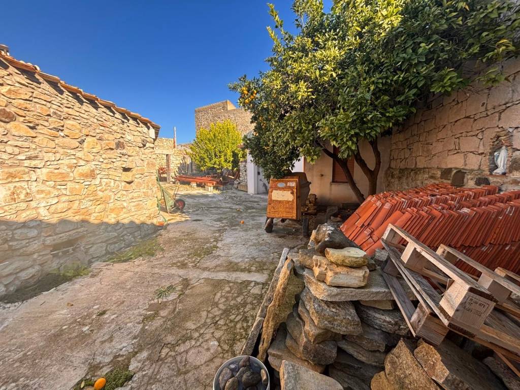 Casa indipendente a Barumini in Via Parrocchia - Foto 3