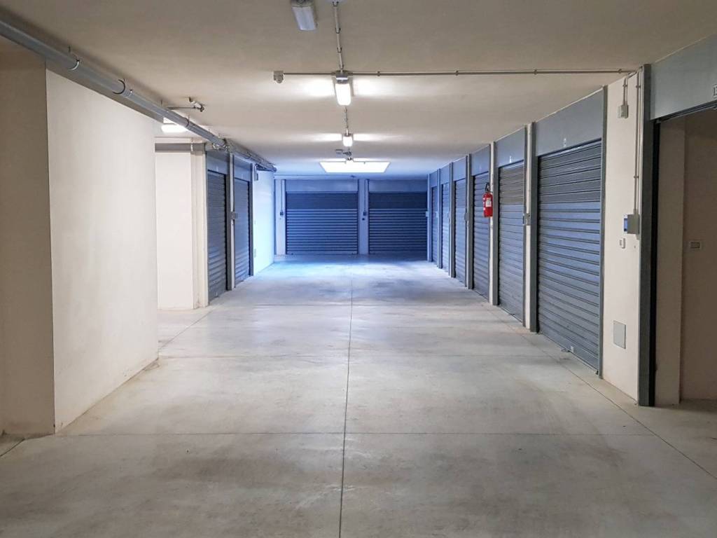 Box / garage a Triggiano in Via Don Lorenzo Milani, 2 - Foto 2