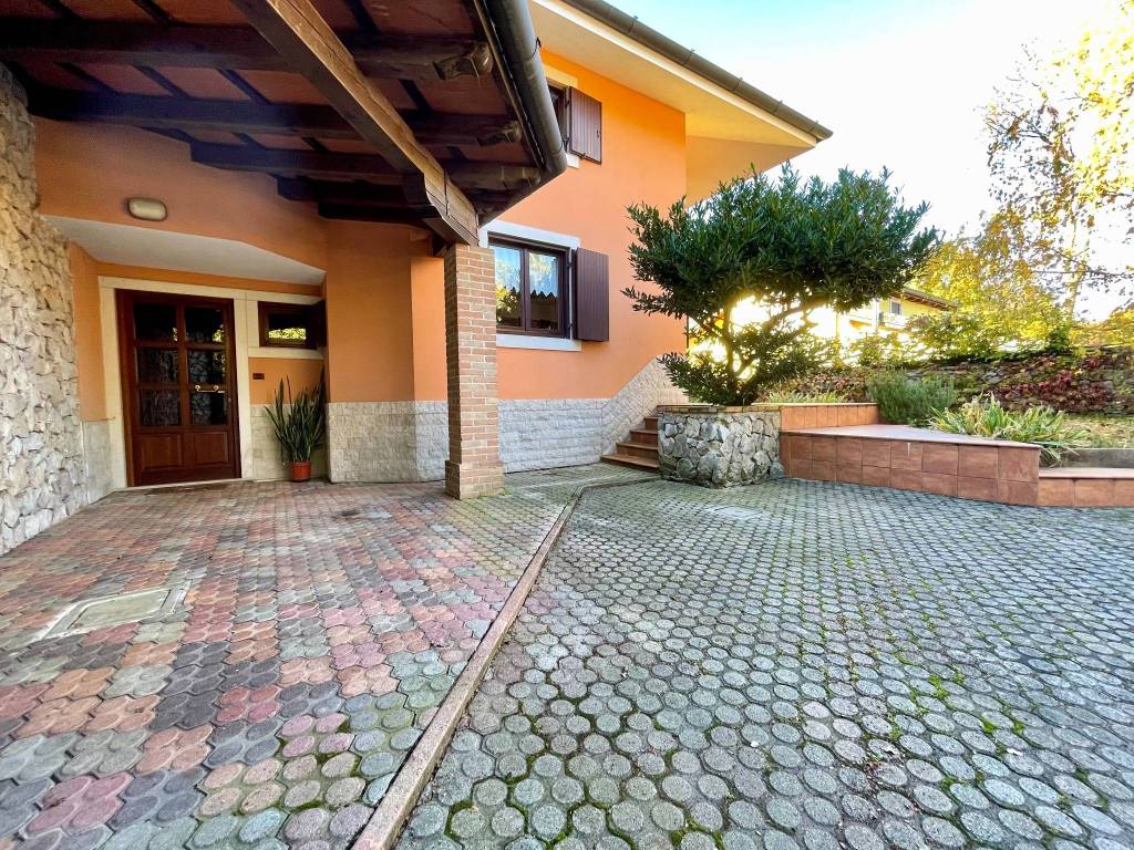 Villa a Trieste in Località Trebiciano, 257 - Foto 2