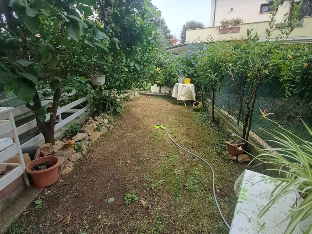 Villetta a schiera a Cerveteri in Via Arrigo Boito, 129 - Foto 4