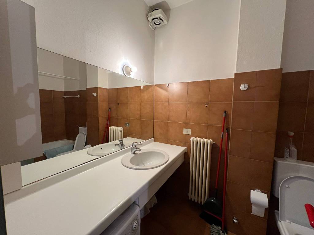 Appartamento a Como in Via Francesco Muralto, 28 - Foto 2