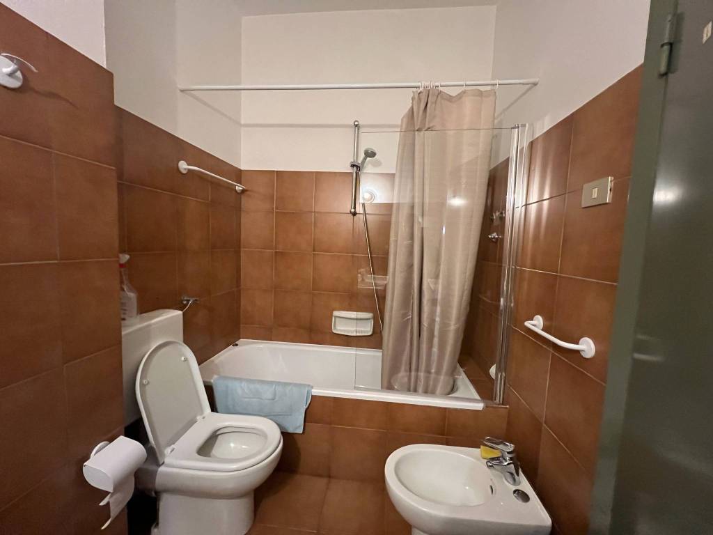 Appartamento a Como in Via Francesco Muralto, 28 - Foto 3