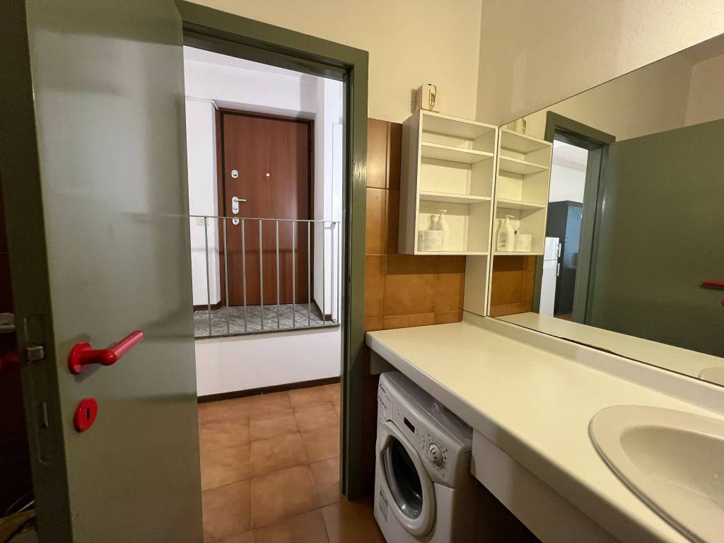 Appartamento a Como in Via Francesco Muralto, 28 - Foto 4