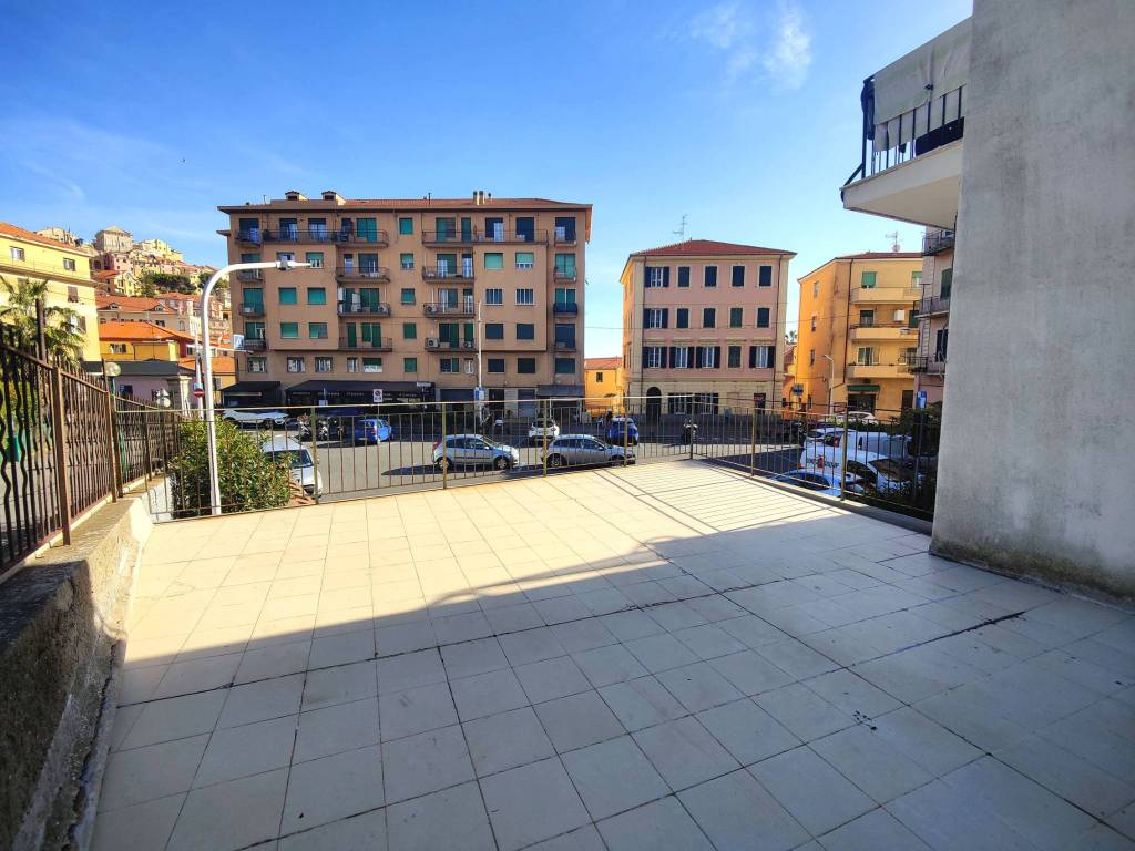 Appartamento a Imperia in Via Nizza, 24 - Foto 2
