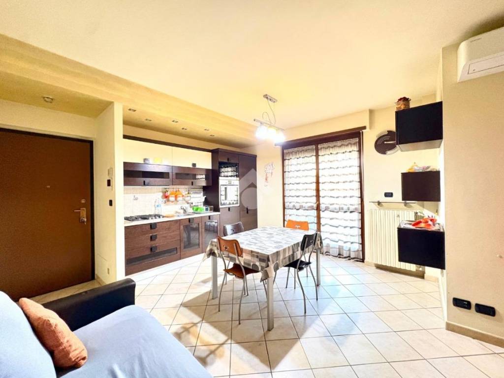 Appartamento a La loggia in Via Brofferio, 11 - Foto 2