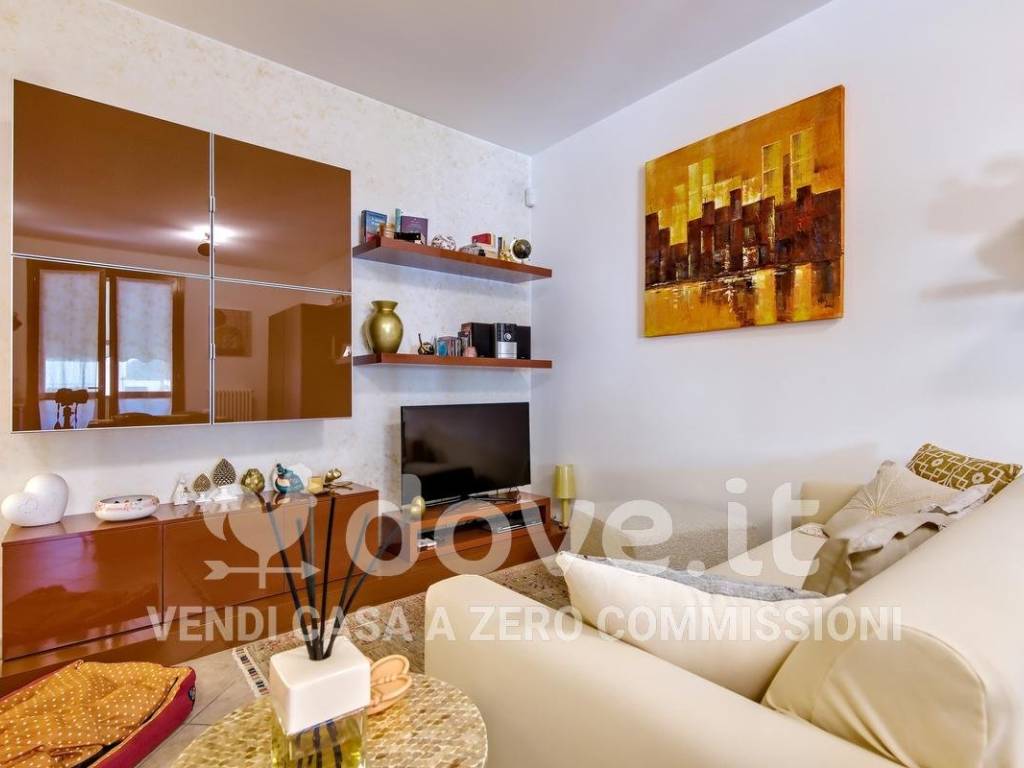 Appartamento a Prato in Via Jorio Borchi, 27 - Foto 2