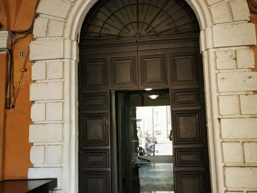 Appartamento a Jesi in Piazza della Repubblica - Foto 2