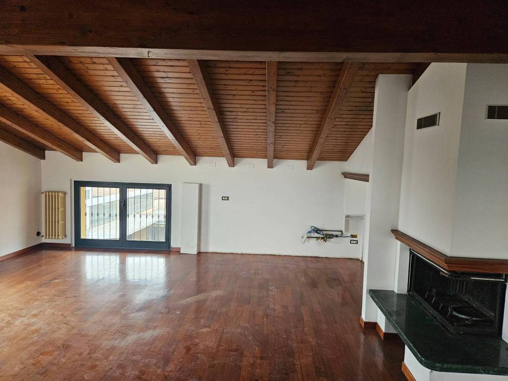 Appartamento a Cabiate in Viale Repubblica - Foto 3
