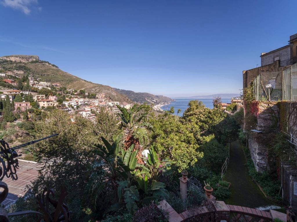 Appartamento a Taormina in Via Fontana Vecchia, 5 - Foto 3