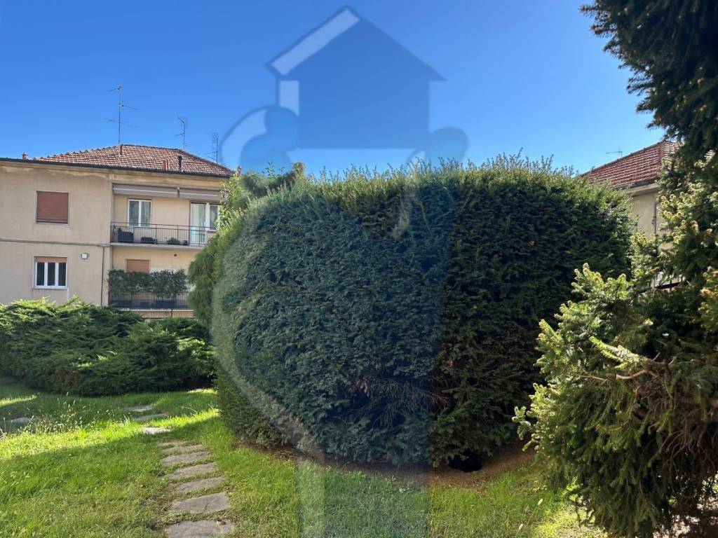 Appartamento a Cantù in Via Angelo Longoni - Foto 4