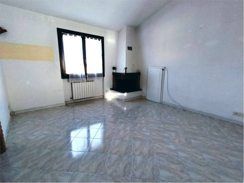 Appartamento a Sarzana in VIA NERCHIA - Foto 3