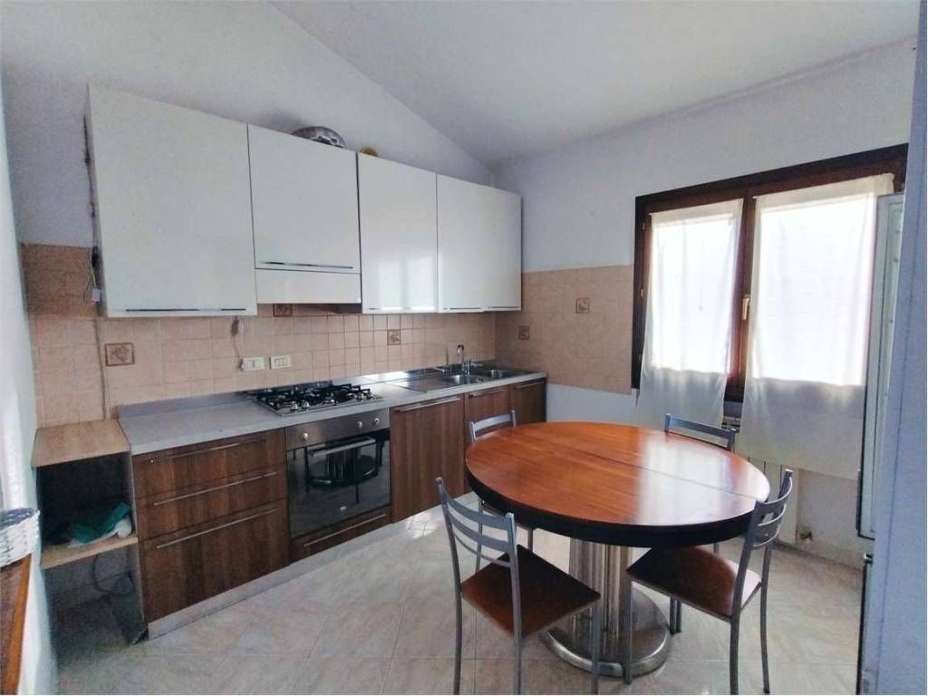 Appartamento a Sarzana in VIA NERCHIA - Foto 4