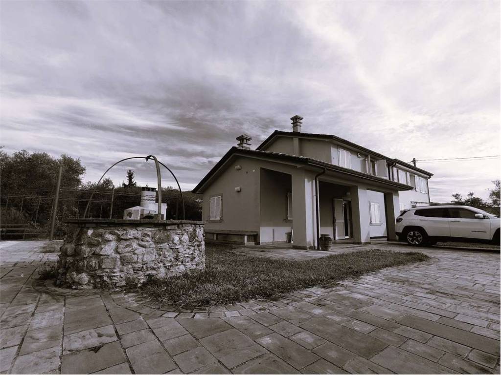 Villa a Castelnuovo magra in SALICELLO - Foto 4
