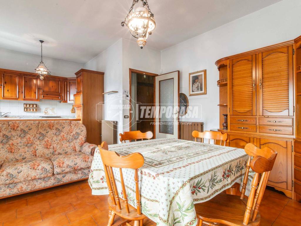 Villa a Gorla minore in Via Alessandro Manzoni 78 - Foto 2