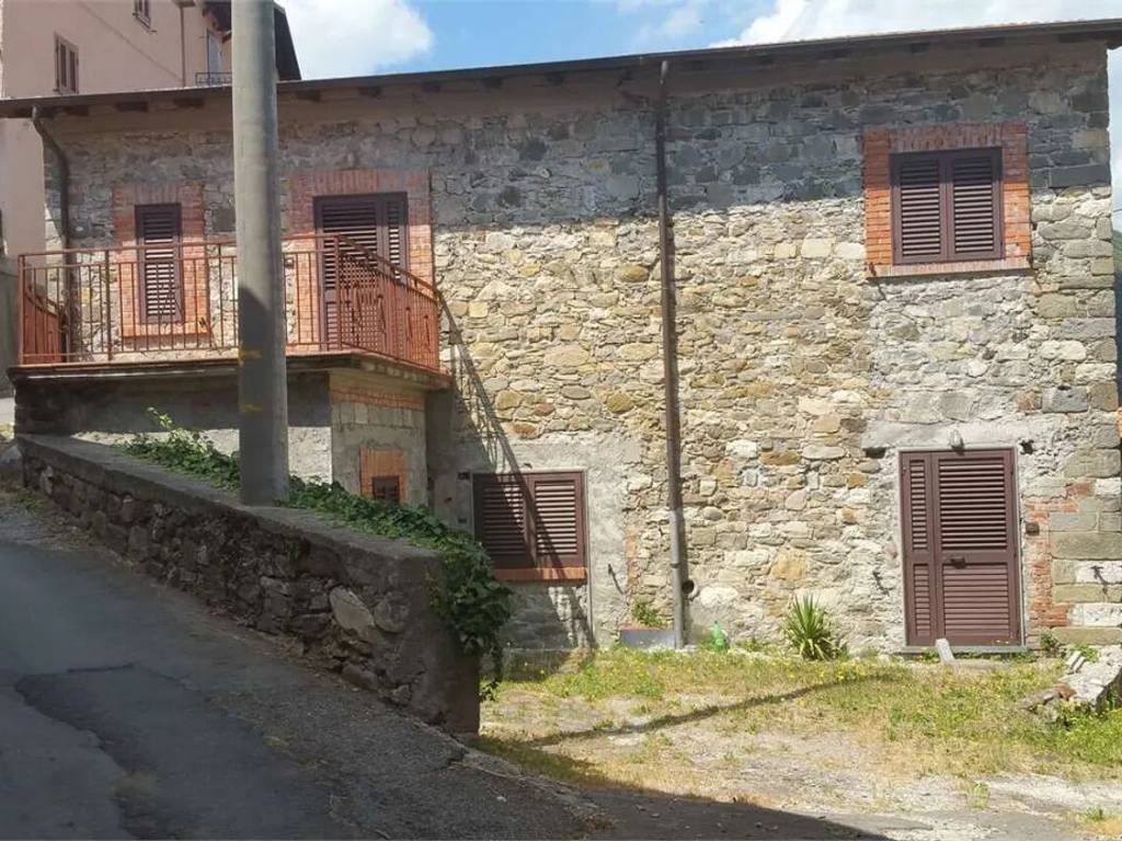 Villa a Piazza al serchio in Strada Regionale 445 - Foto 2