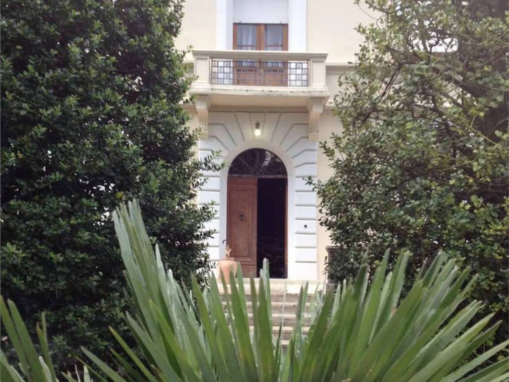 Villa a Barga in Via Vecchia Di Barga - Foto 2