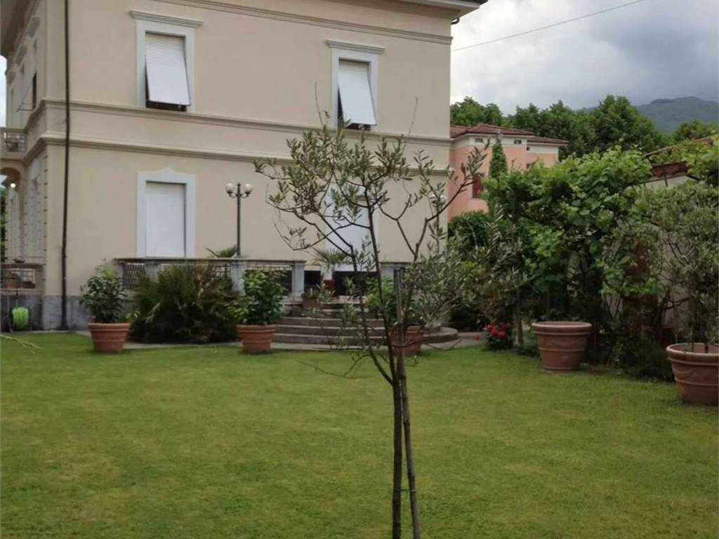 Villa a Barga in Via Vecchia Di Barga - Foto 3