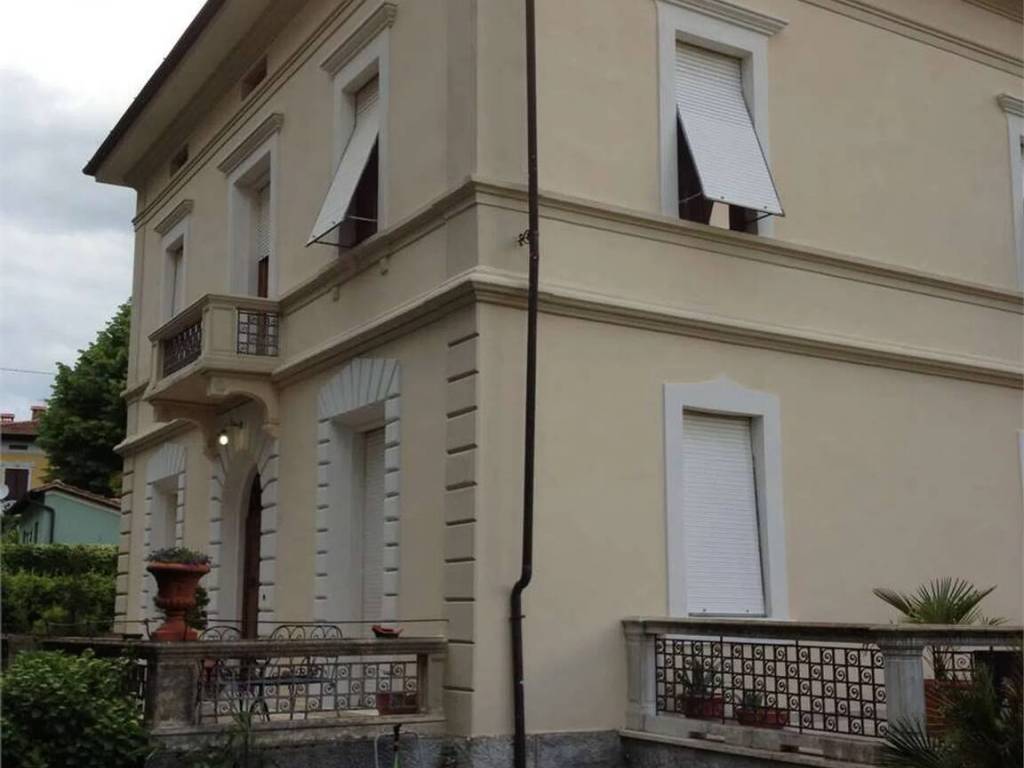 Villa a Barga in Via Vecchia Di Barga - Foto 4