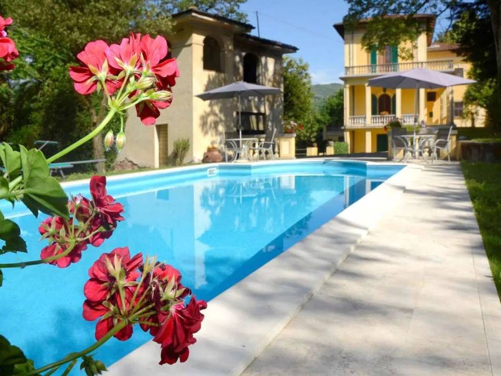 Villa a Barga in Strada Regionale 445 - Foto 2