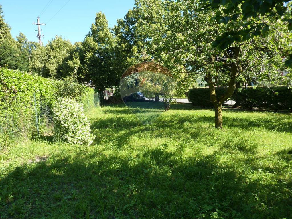 Terreno a Bisuschio in Via Martinelli - Foto 4