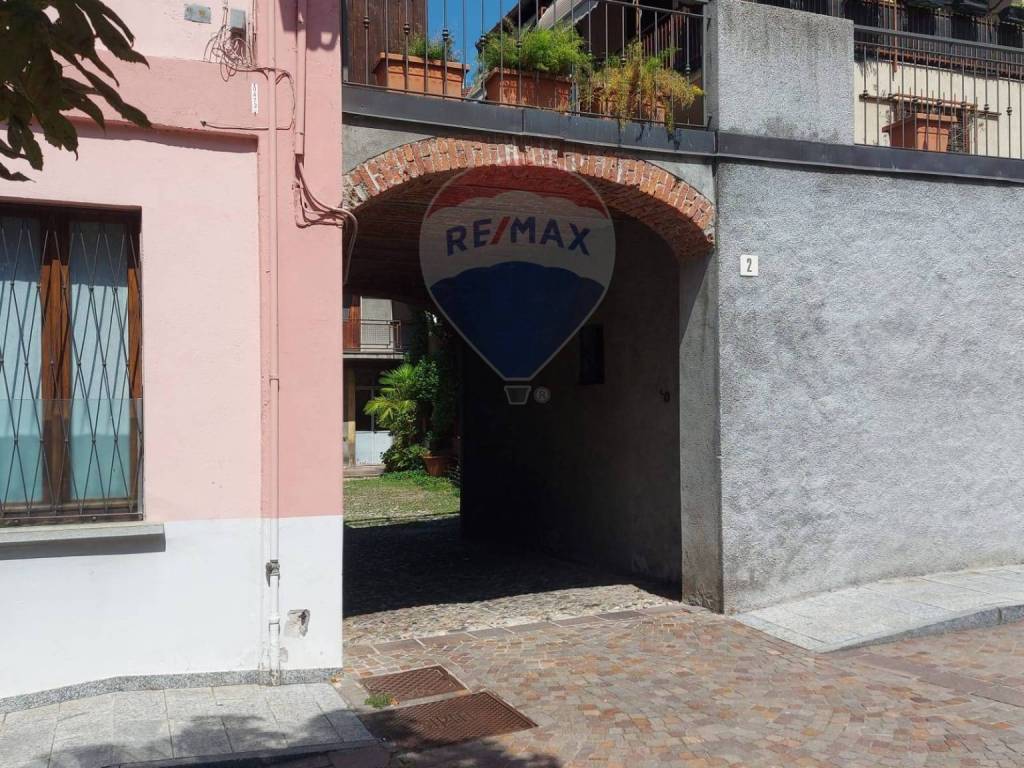 Appartamento a Gemonio in Piazza della Vittoria, 6 - Foto 3