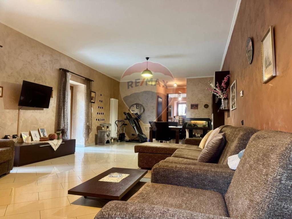 Appartamento a Cuasso al monte in Vicolo Bianchi, 2 - Foto 2