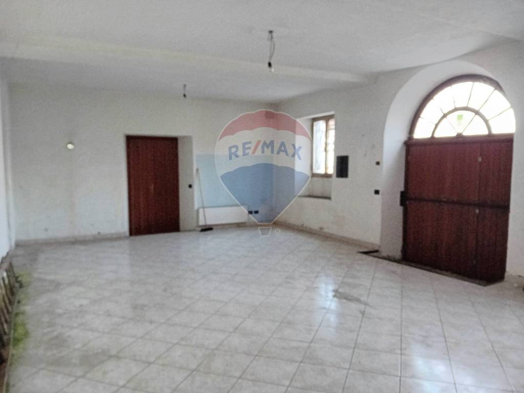 Appartamento a Carnago in Via Garibaldi, 39 - Foto 2