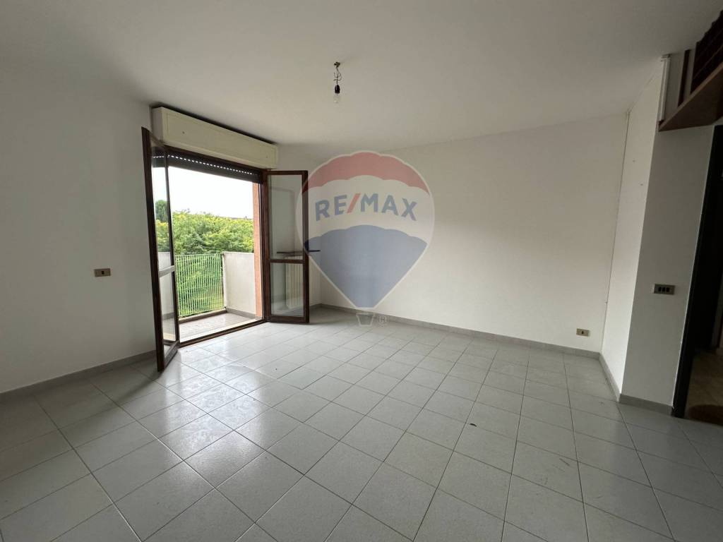 Appartamento a Malnate in Piazza Fratelli Rosselli, 14 - Foto 2