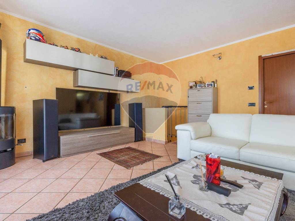 Appartamento a Cugliate-fabiasco in Via Filippini - Foto 4