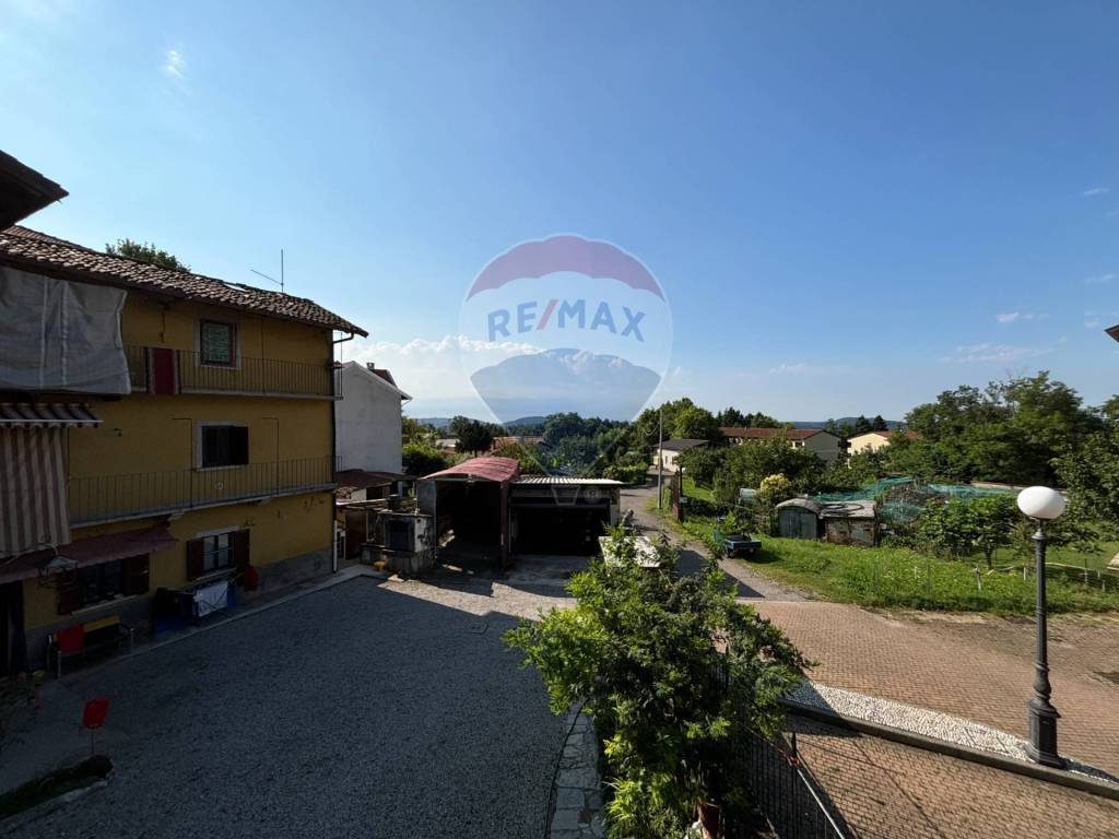 Casa indipendente a Saltrio in via Viggiù, 63 - Foto 3