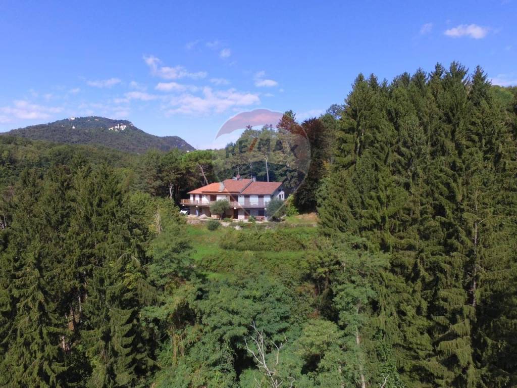 Villa a Varese in via per bregazzana, 28 - Foto 4