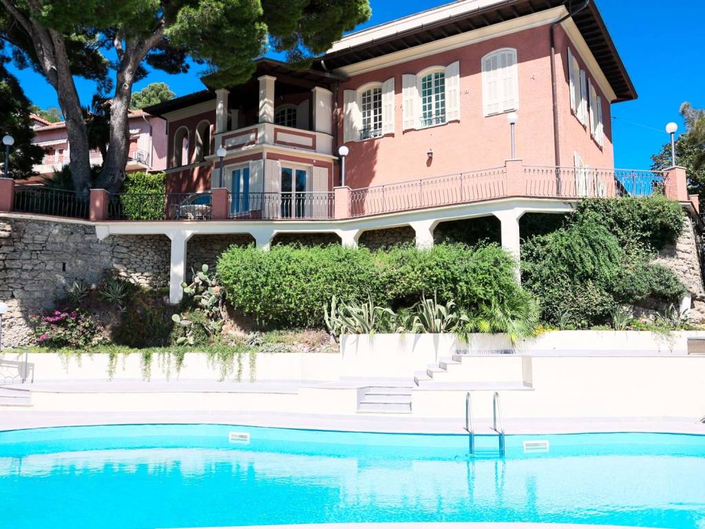 Villa a Ventimiglia in Via Roma, 10 - Foto 2