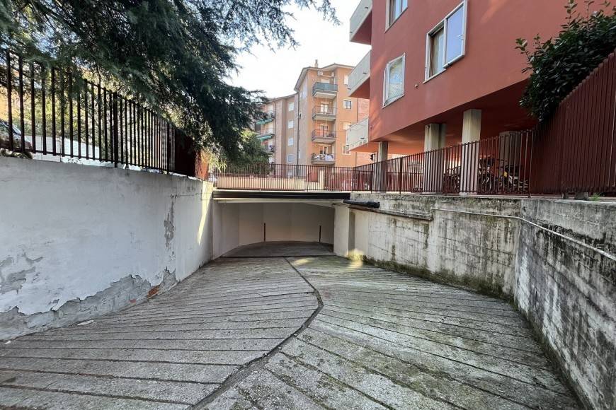 Box / garage a Verona in Via Lorenzo Montano, 8 - Foto 2