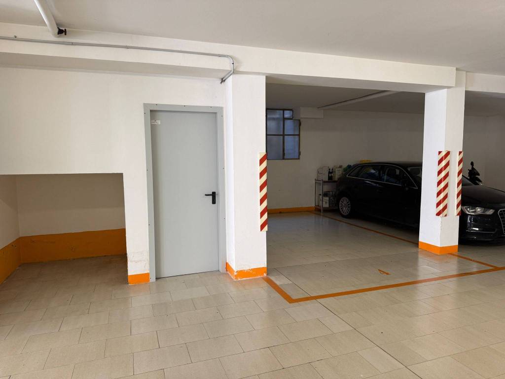 Box / garage a Como in Via Paolo Nulli, 10 - Foto 5