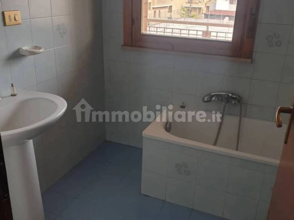 Appartamento a Tivoli in Via Di Villa Adriana, 16 - Foto 2