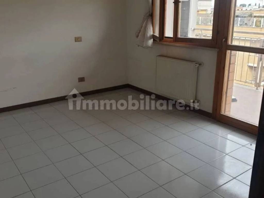 Appartamento a Tivoli in Via Di Villa Adriana, 16 - Foto 3