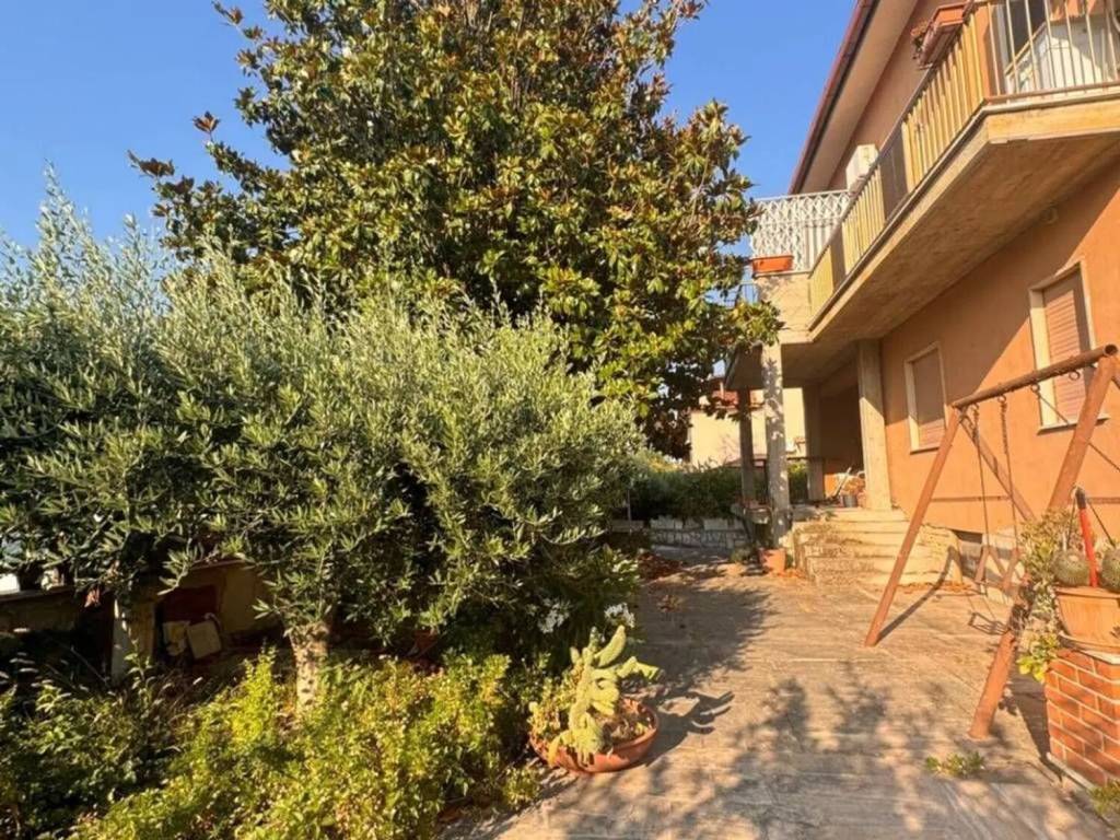 Villa a Tivoli in Via Luigi Pirandello, 63 - Foto 4