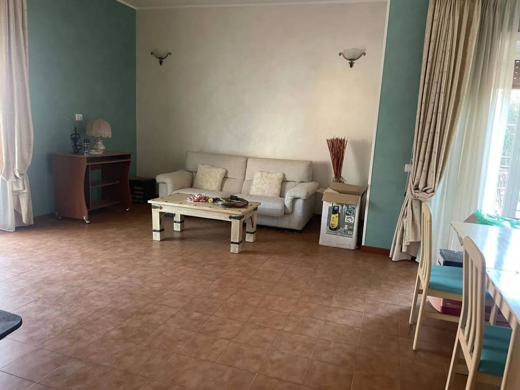 Appartamento a Guidonia montecelio in Viale Trieste, 14 - Foto 2