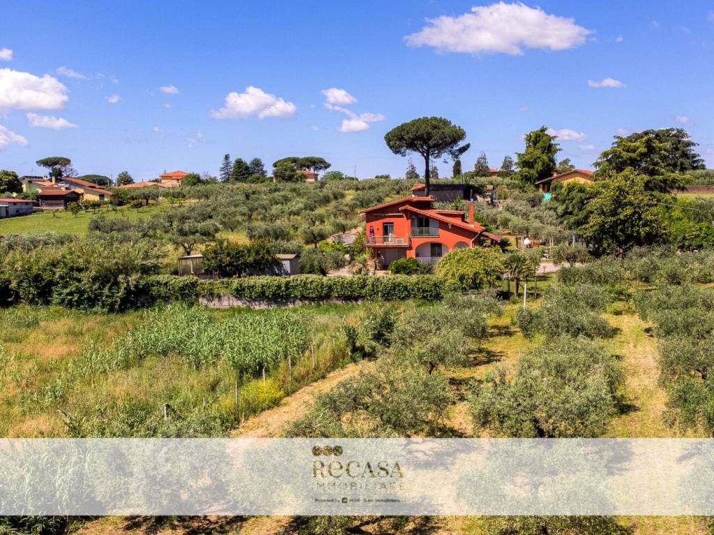 Villa a Velletri in Via S. Paolo, 21 - Foto 2