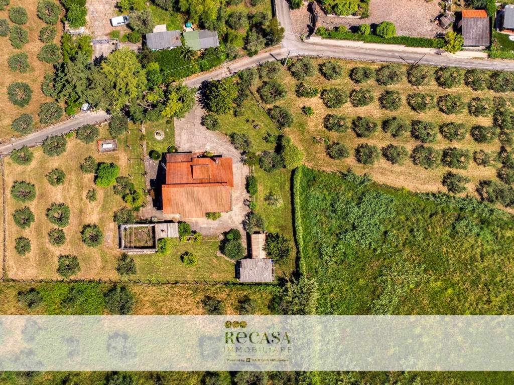 Villa a Velletri in Via S. Paolo, 21 - Foto 4