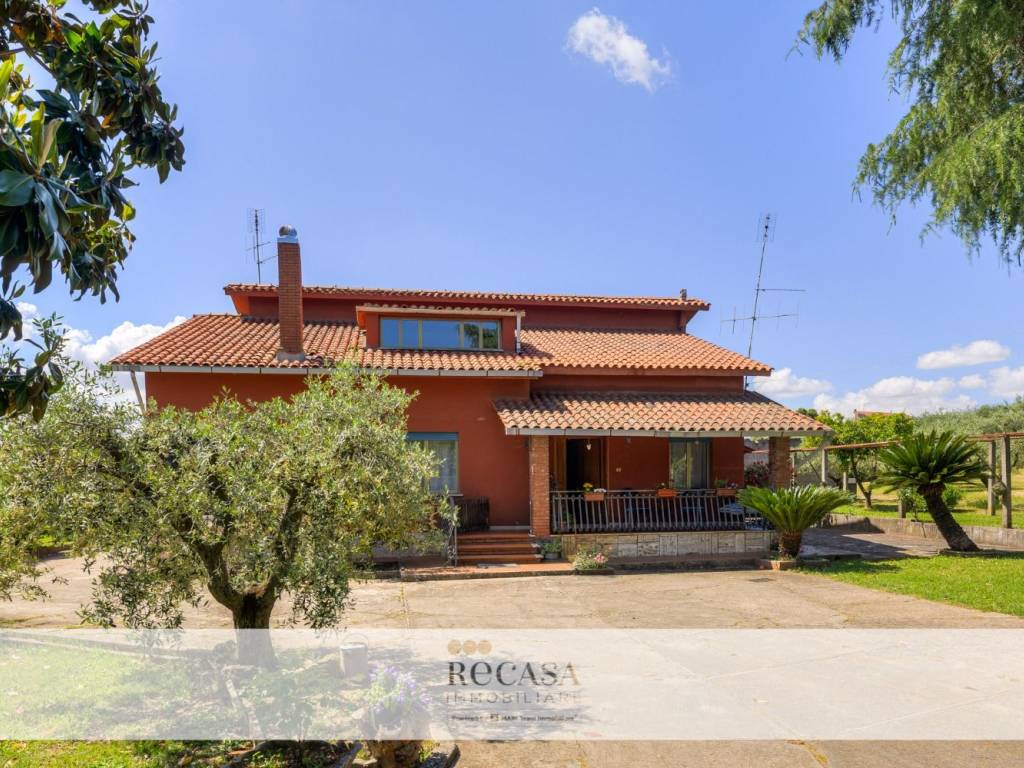Villa a Velletri in Via S. Paolo, 21 - Foto 5