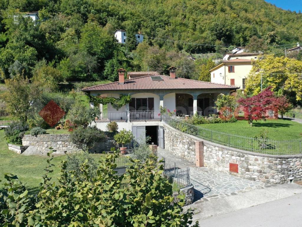 Villa a Piazza al serchio in Via San Leonardo, snc - Foto 2
