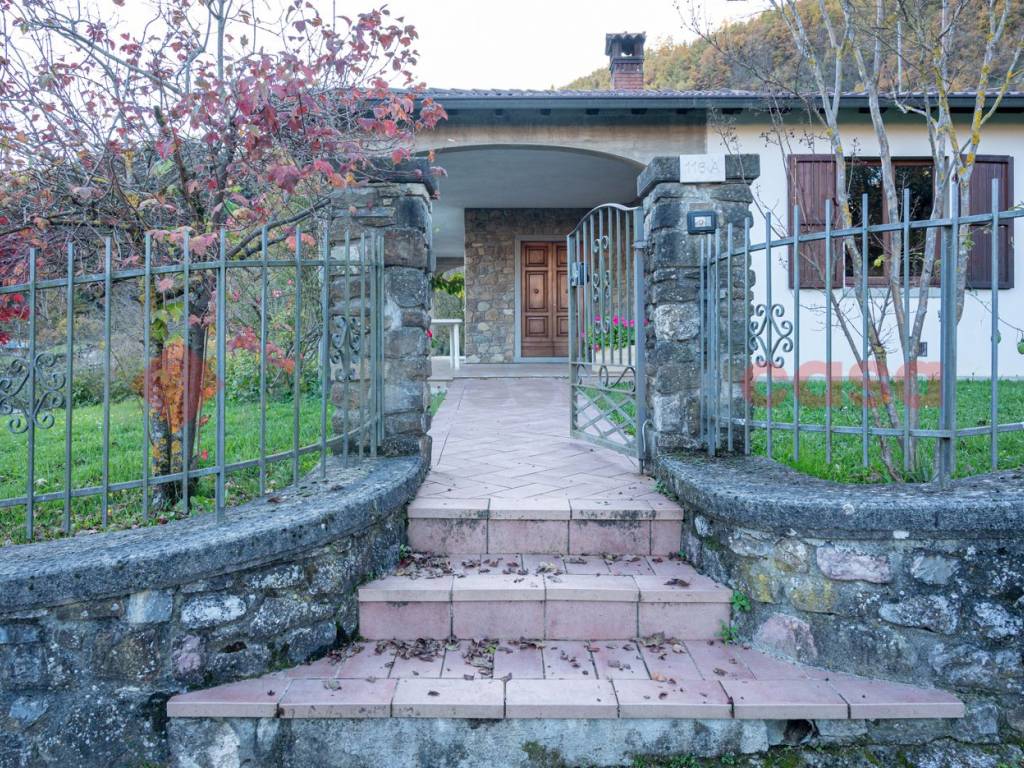 Villa a Piazza al serchio in Via San Leonardo, snc - Foto 3