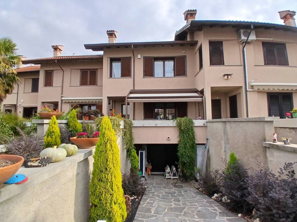 Villetta a schiera a Bareggio in Via Cusago, 7 - Foto 3
