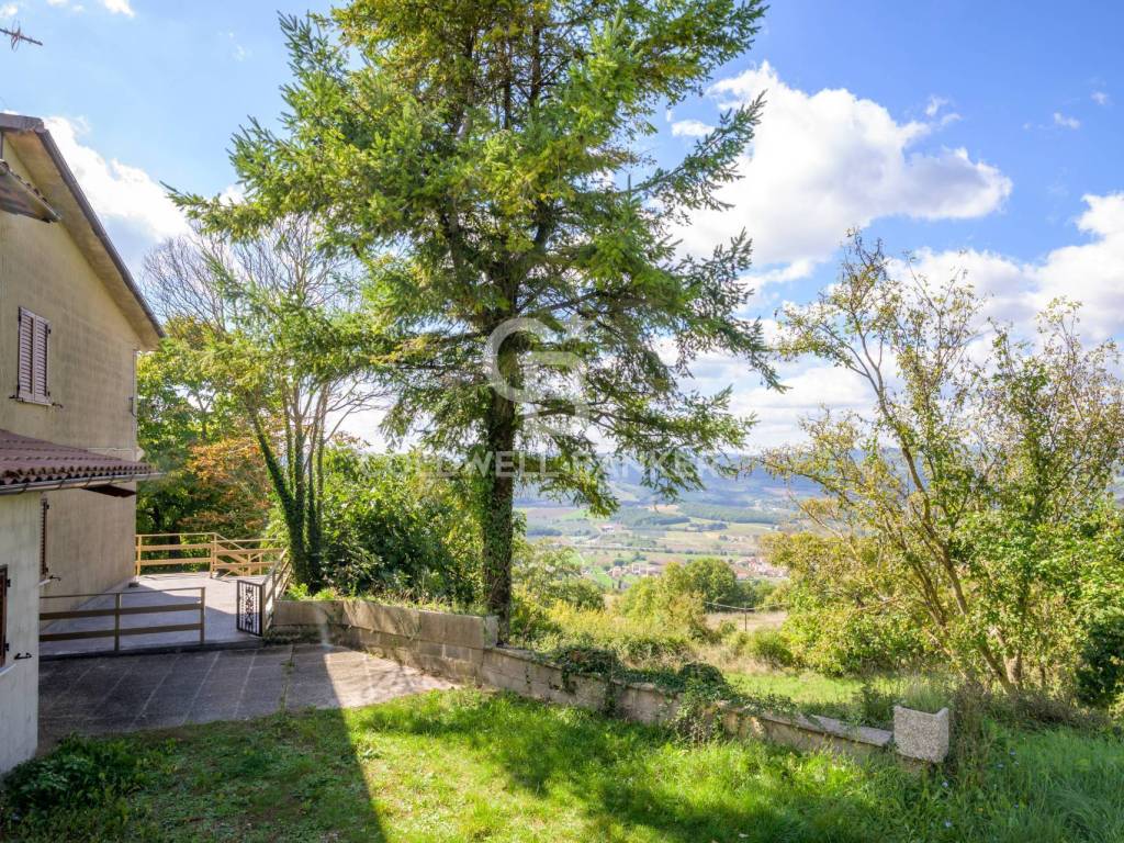 Rustico / casale a Gubbio in Frazione Torre Calzolari Alta - Foto 2