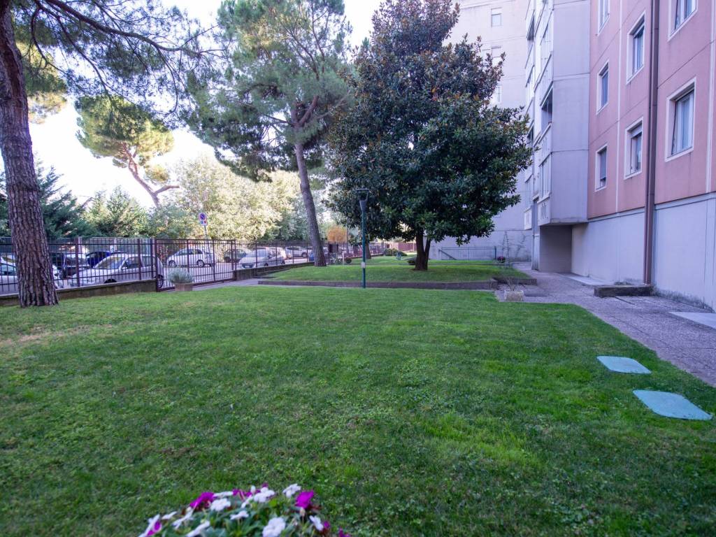 Appartamento a Verona in Via Giovanni Battista Bodoni, 21 - Foto 2