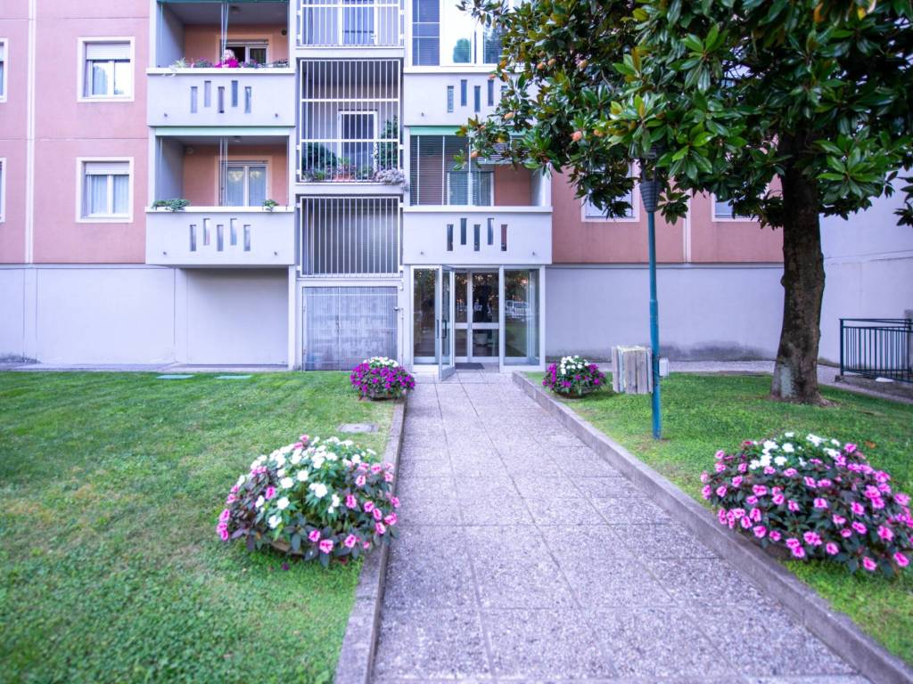 Appartamento a Verona in Via Giovanni Battista Bodoni, 21 - Foto 3