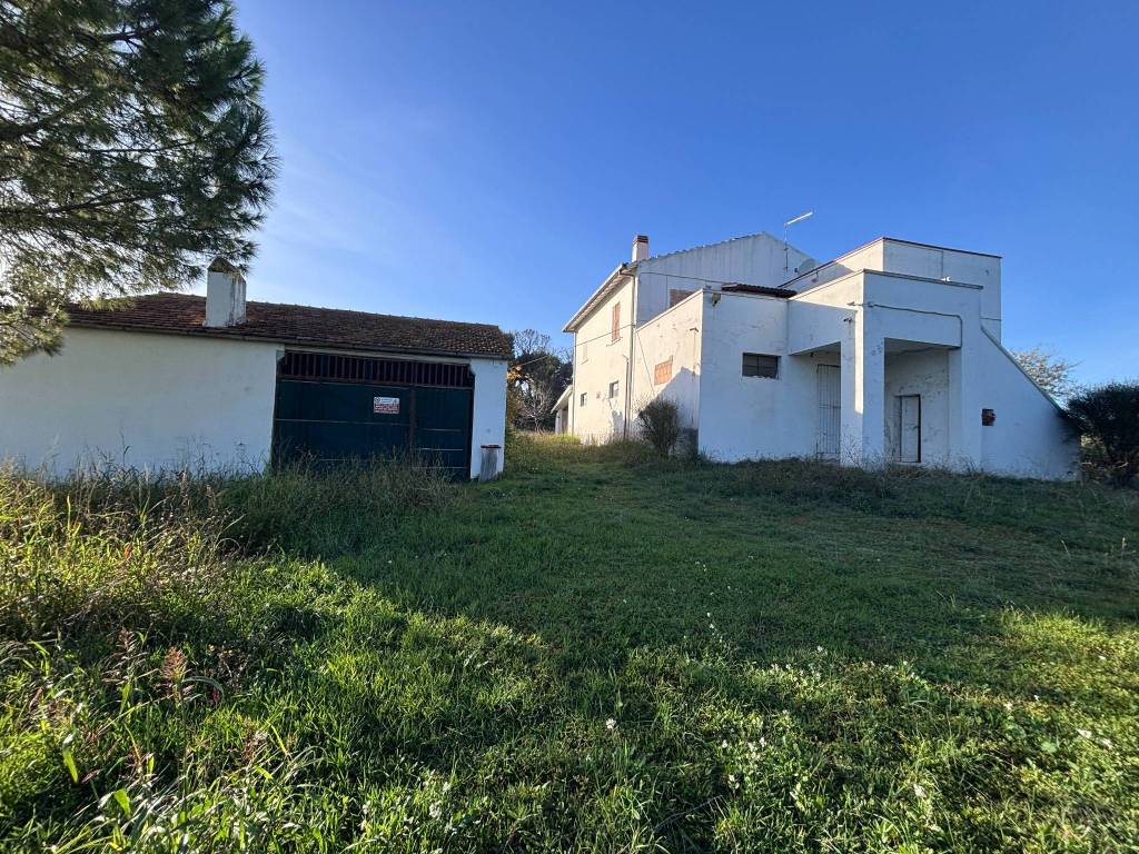 Rustico / casale a Spoltore in Via Bucciarelli - Foto 2